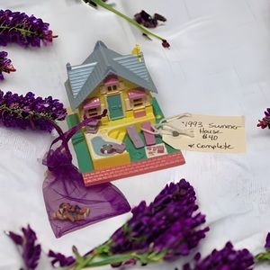 1993 Complete Polly Pocket Summer House